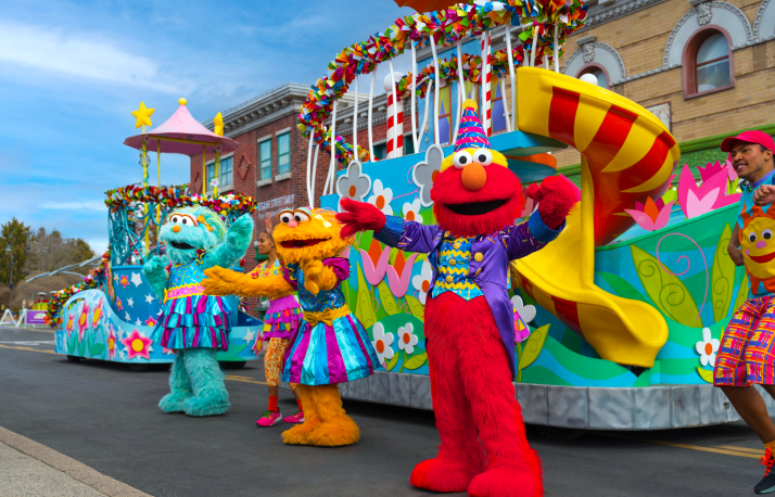 Sesame Place Birthday Parade