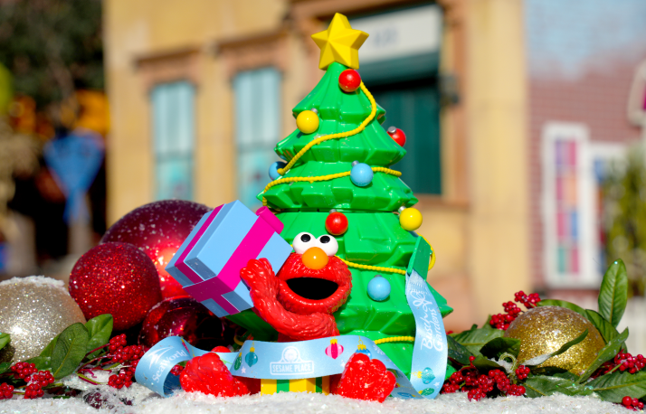 Christmas Elmo Popcorn Bucket