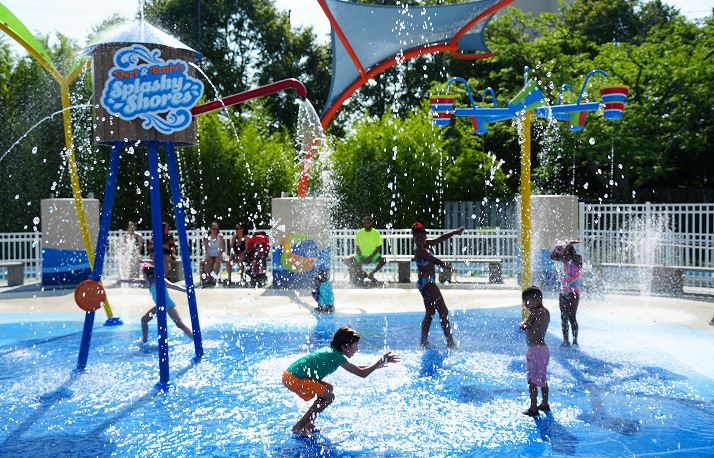 bert and ernie splashy.