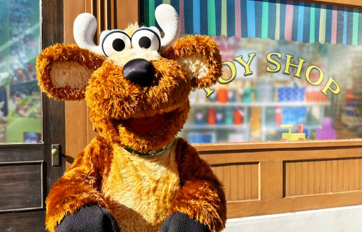 Lightning toy store mascot.