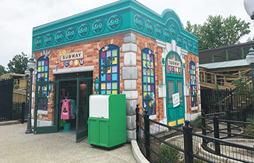 Oscar's Wacky Taxi Photos