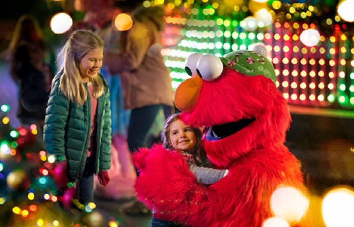 Take photos with Sesame Street Friends in Philadelphia