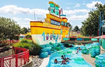 Big Birds Rambling River at Sesame Place