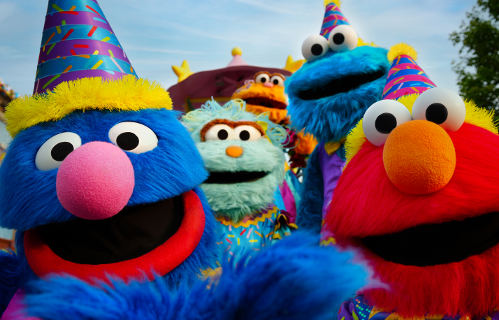 Sesame Street characters in Birthday attire