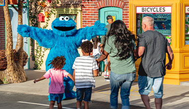 Cookie Monster meet and greet with guests