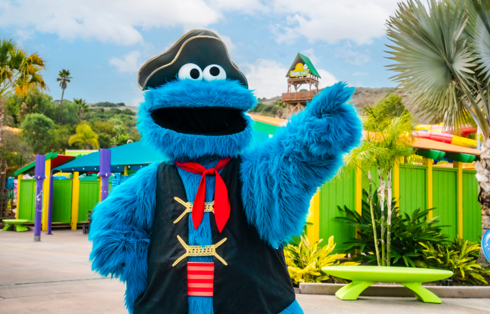 Cookie monster as a pirate.